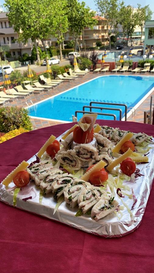 Hotel Prestigio تْشيزيناتيكو المظهر الخارجي الصورة