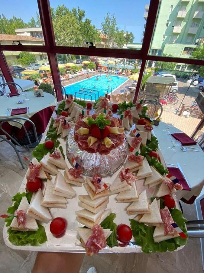 Hotel Prestigio تْشيزيناتيكو المظهر الخارجي الصورة