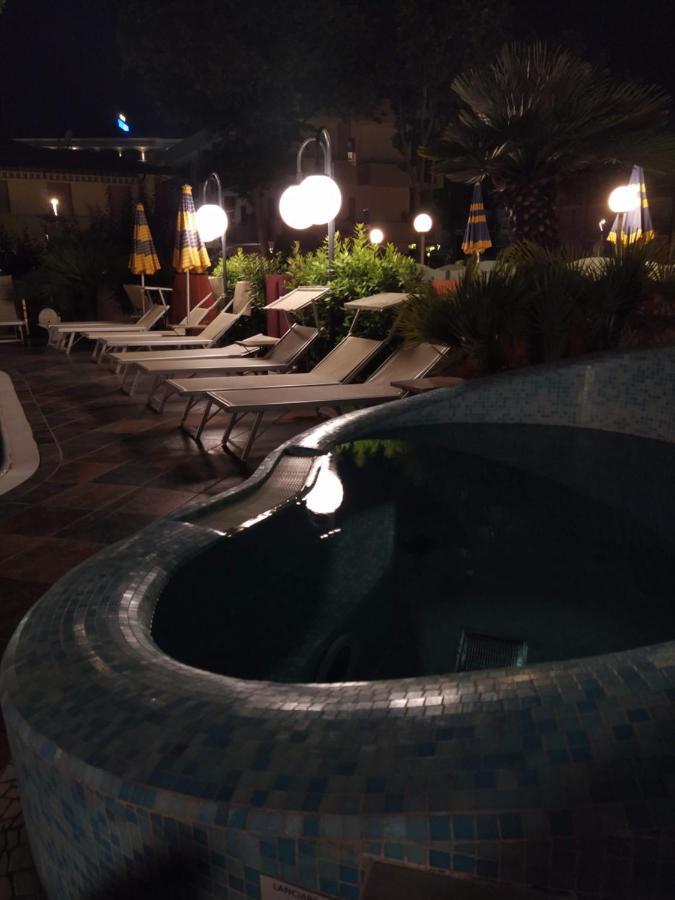 Hotel Prestigio تْشيزيناتيكو المظهر الخارجي الصورة