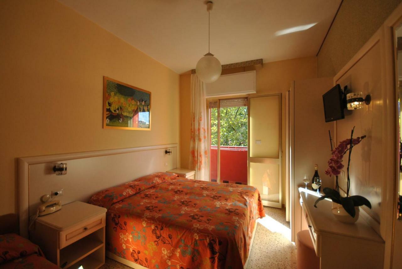 Hotel Prestigio تْشيزيناتيكو المظهر الخارجي الصورة