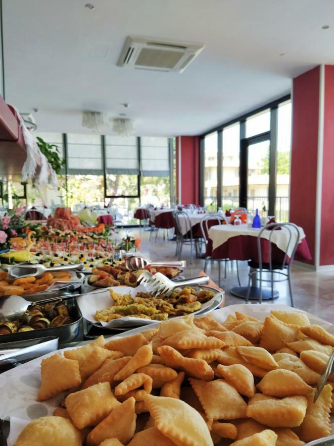 Hotel Prestigio تْشيزيناتيكو المظهر الخارجي الصورة